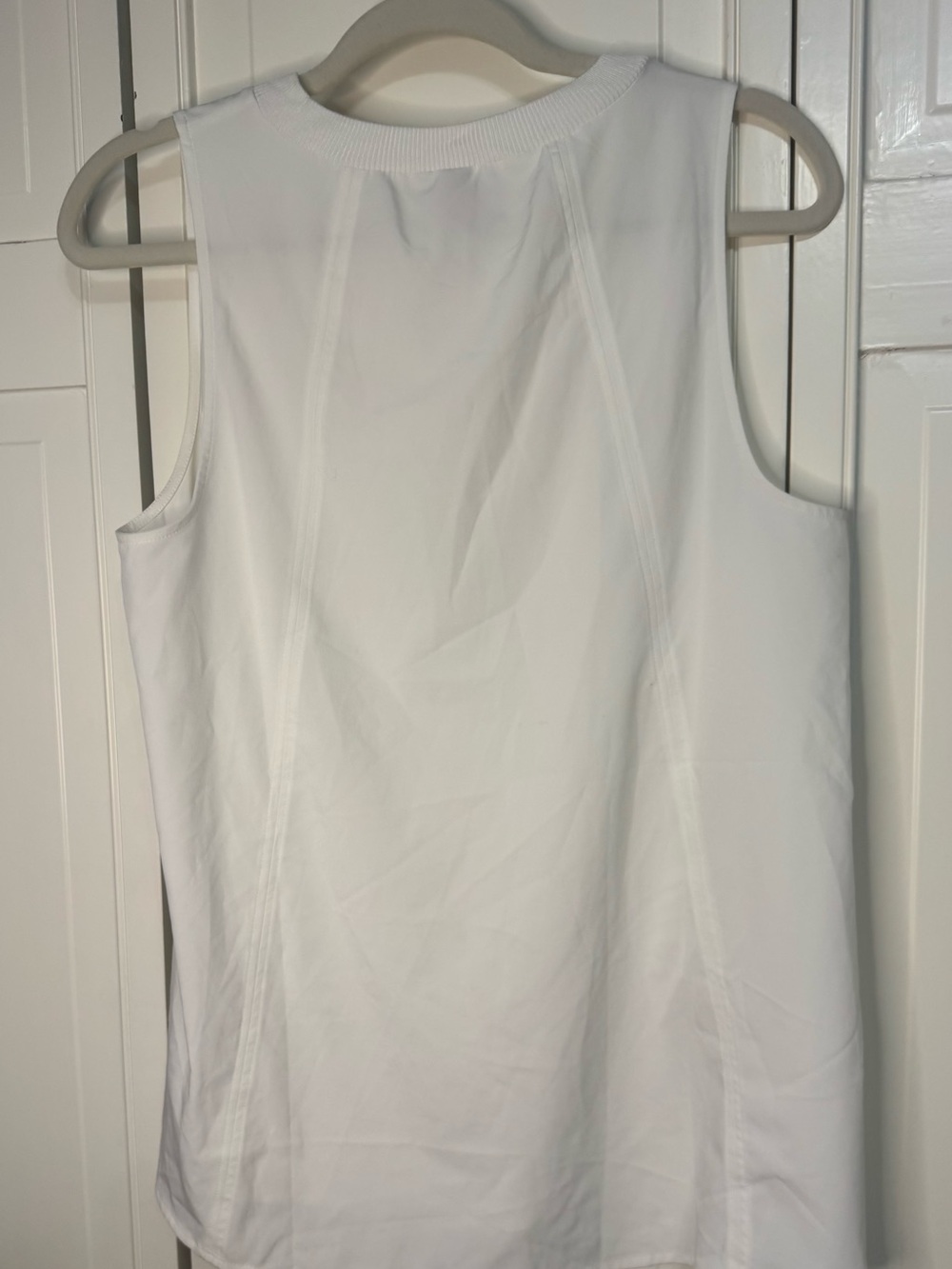 Athleta White Rounded Hem Athletic Tank - Picture 4 of 8